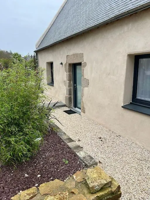 アパート Petite Maison Au Calme Proche Bourg Inzinzac-Lochrist フランス